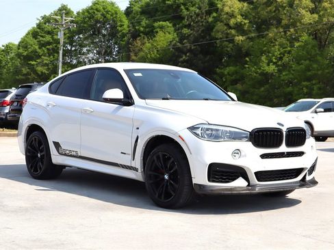 Used 2017 BMW X6 xDrive50i image 9