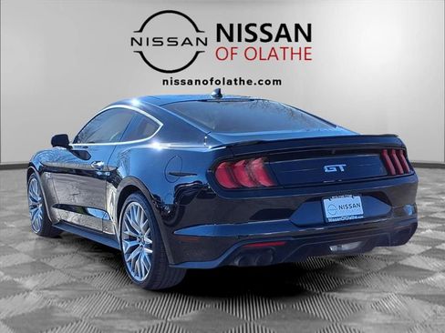 Used 2023 Ford Mustang GT Premium image 3