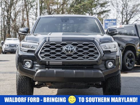 Used 2021 Toyota Tacoma TRD Off-Road w/ TRD Premium Off Road Package image 2