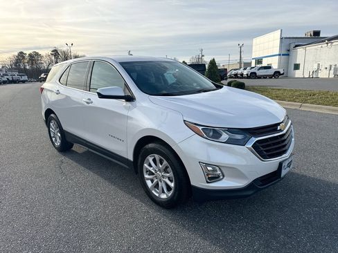 Certified 2020 Chevrolet Equinox LT image 2
