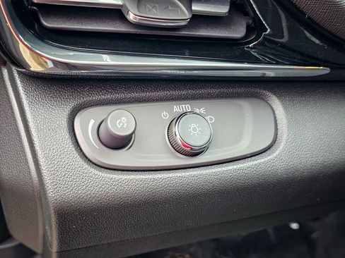 New 2026 Buick Envista Sport Touring image 15