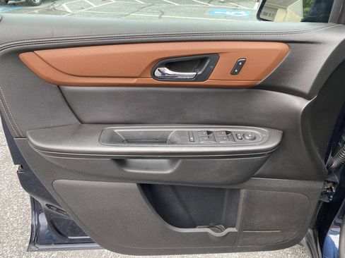 Used 2016 Chevrolet Traverse LT AWD/4WD image 10