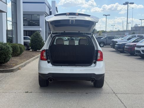 Used 2013 Ford Edge SEL FWD image 10