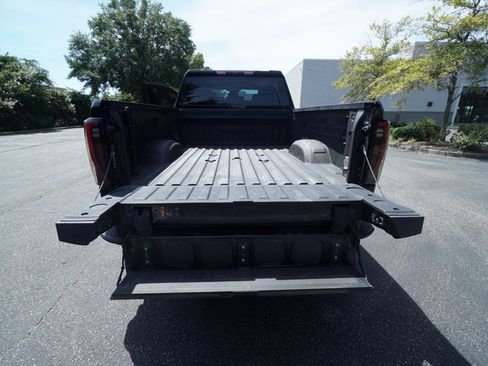 Used 2024 GMC Sierra 3500 AT4 AWD/4WD image 12