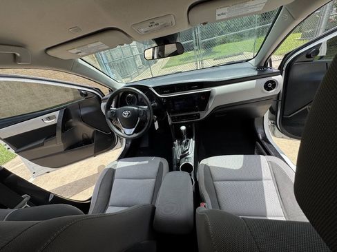 Used 2019 Toyota Corolla LE FWD image 38