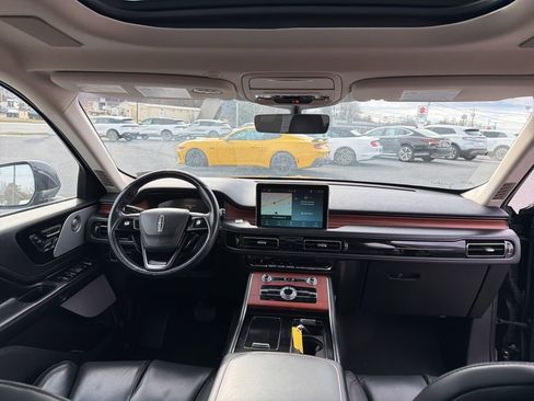 Certified 2023 Lincoln Aviator Reserve w/ Equipment Group 201A image 26