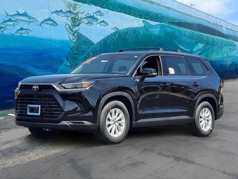 New 2026 Toyota Grand Highlander FWD image 3