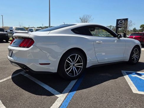 Used 2016 Ford Mustang Premium image 11