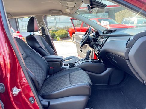 Used 2020 Nissan Rogue Sport SV w/ Technology Package AWD/4WD image 27