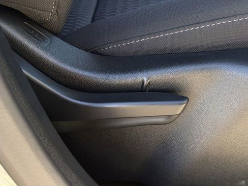 Certified 2025 Chevrolet Equinox LT image 30