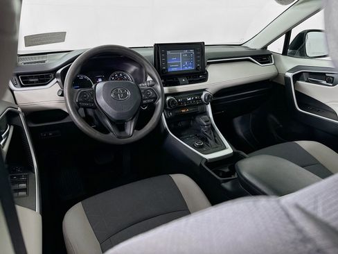 Used 2019 Toyota RAV4 XLE AWD/4WD image 19