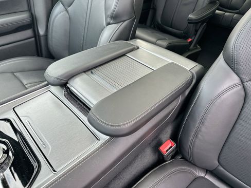 New 2026 Jeep Grand Wagoneer L Limited AWD/4WD image 22