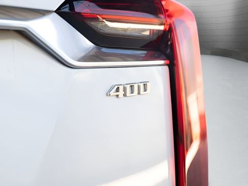 Used 2022 Cadillac XT6 Premium Luxury w/ Technology Package AWD/4WD image 20