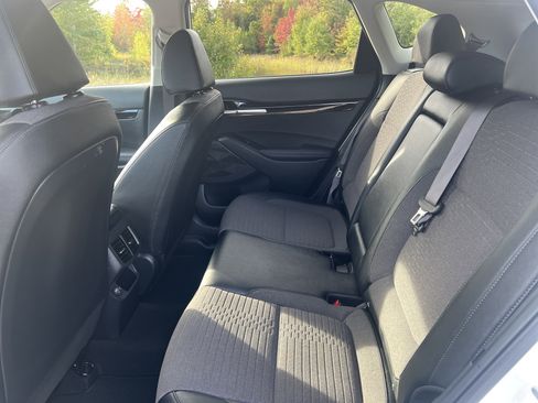 Used 2022 Kia Seltos S image 16
