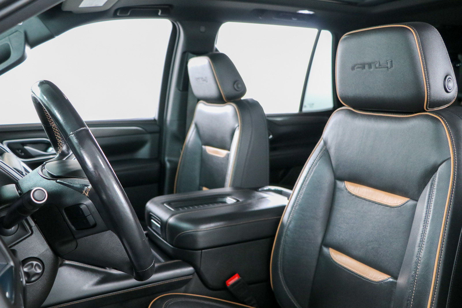 Used 2022 GMC Yukon AT4 AWD/4WD image 27