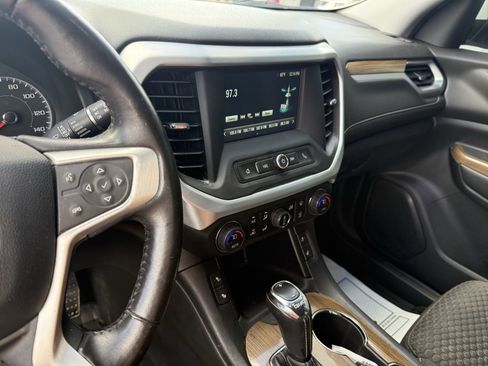 Certified 2019 GMC Acadia SLE image 16
