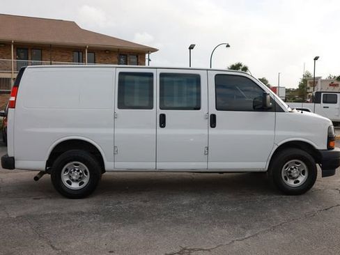 Used 2021 Chevrolet Express 2500 w/ Driver Convenience Package image 16