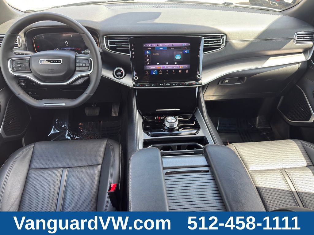 Used 2025 Jeep Wagoneer Series II RWD image 26