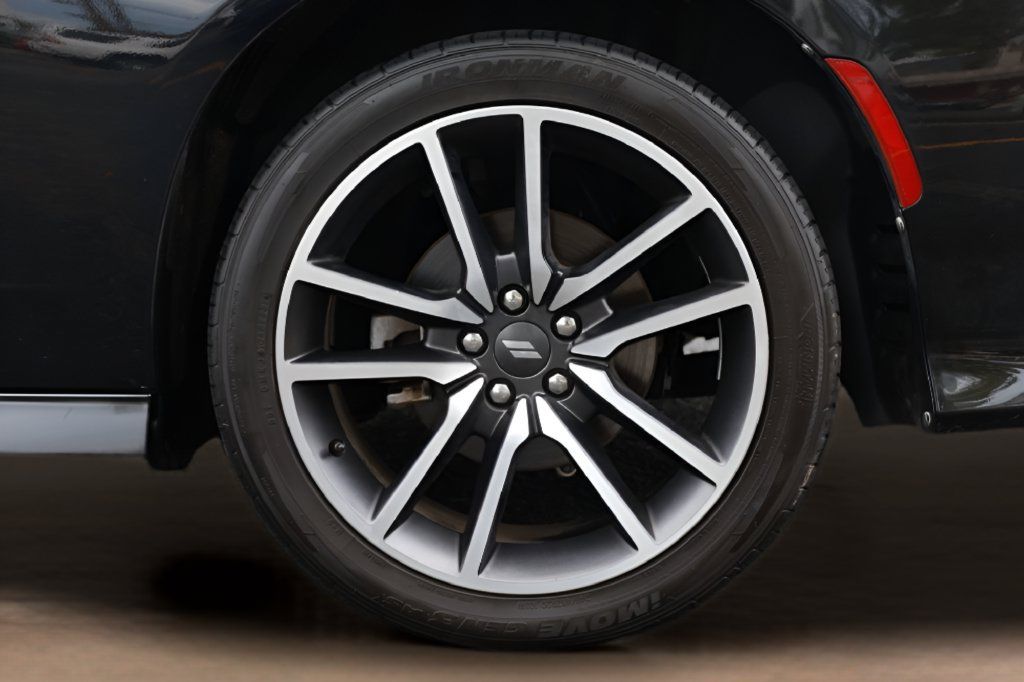 Used 2021 Dodge Charger R/T w/ Plus Group RWD image 10