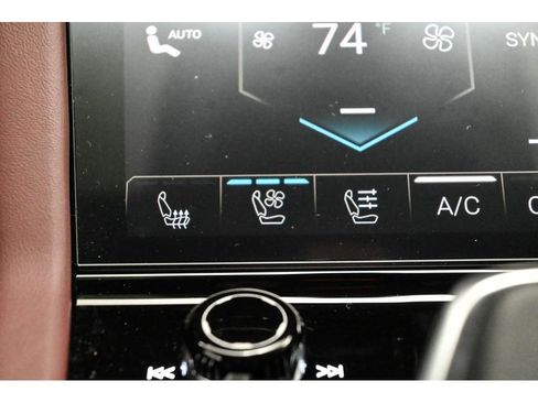 Used 2025 Lamborghini Urus SE image 72