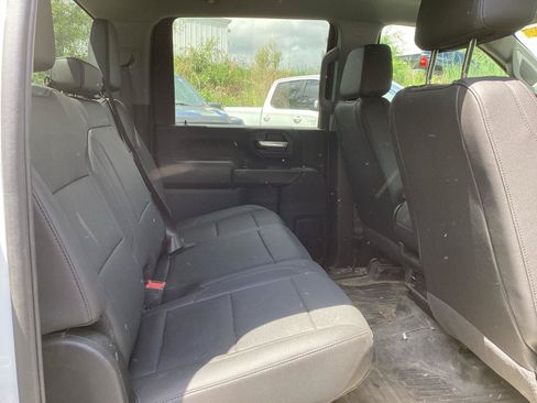Used 2025 Chevrolet Silverado 3500 W/T AWD/4WD image 4