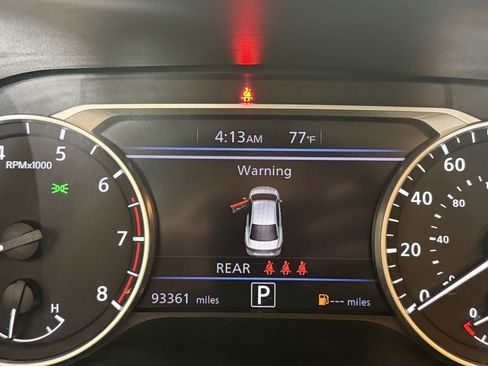 Used 2021 Nissan Sentra SV FWD image 17