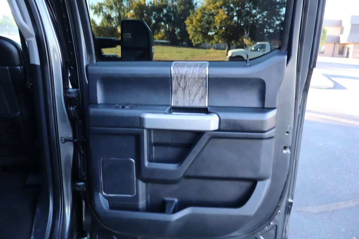 Used 2019 Ford F250 Lariat w/ Lariat Ultimate Package AWD/4WD image 25