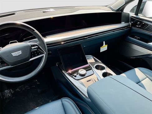 New 2025 Cadillac Escalade IQ Luxury 2 image 24