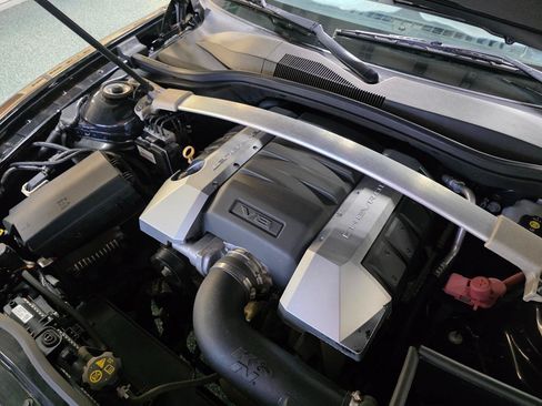 Used 2014 Chevrolet Camaro SS w/ SS Performance Package RWD image 36