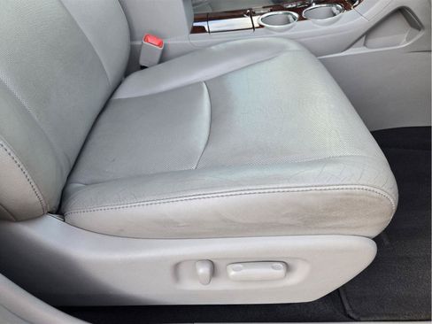 Used 2013 Toyota Highlander Limited FWD image 21