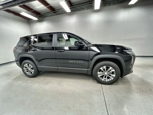 Certified 2025 Chevrolet Equinox LT w/ Safety and Technology Package FWD image 9