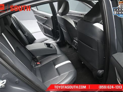 Used 2025 Toyota Camry SE FWD image 30