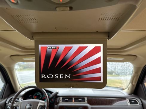 Used 2010 GMC Sierra 1500 Denali image 6