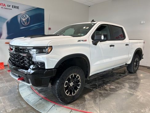 Used 2023 Chevrolet Silverado 1500 ZR2 w/ Technology Package image 2