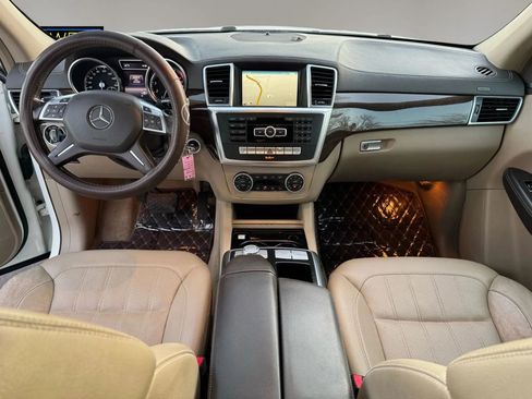 Used 2015 Mercedes-Benz GL 450 4MATIC w/ Appearance Package image 32