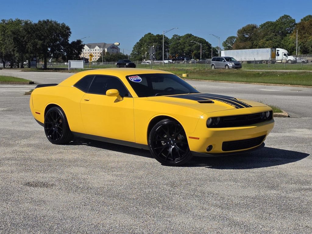 Used 2018 Dodge Challenger SXT w/ Blacktop Package RWD image 2
