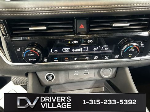 Used 2023 Nissan Rogue SL w/ SL Premium Package AWD/4WD image 17