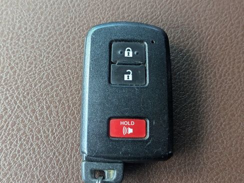 Used 2021 Toyota 4Runner Limited AWD/4WD image 30