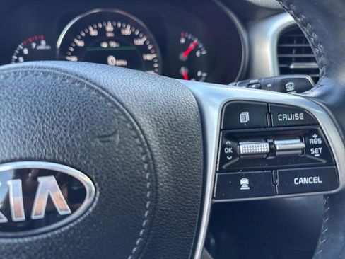 Used 2020 Kia Sorento EX image 18