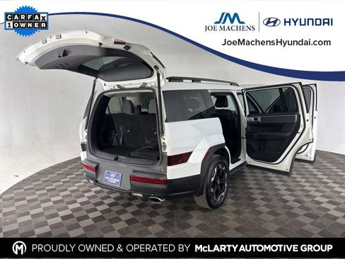 Certified 2025 Hyundai Santa Fe SEL image 18