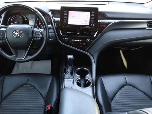 Used 2023 Toyota Camry SE w/ Convenience Package image 2