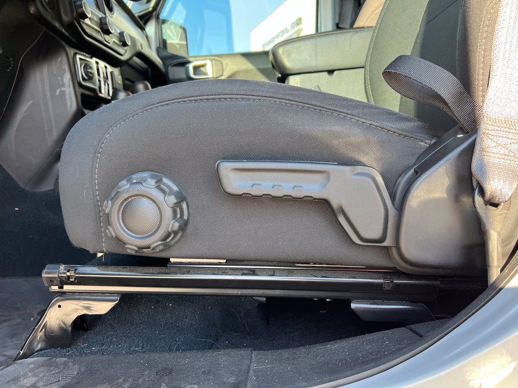 Used 2022 Jeep Wrangler Unlimited Sport AWD/4WD image 10
