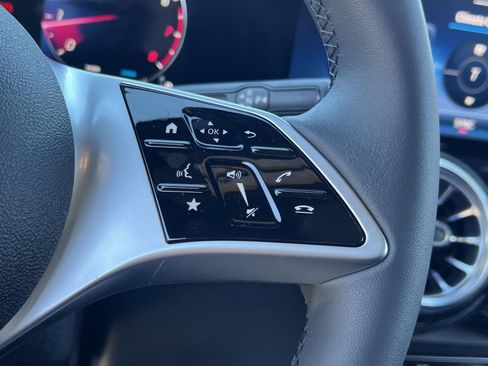 New 2026 Mercedes-Benz GLB 250 4MATIC image 37