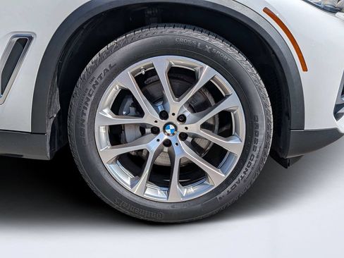 Used 2021 BMW X5 sDrive40i w/ Premium Package RWD image 11