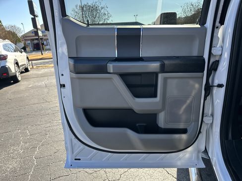 Used 2017 Ford F250 XLT image 21