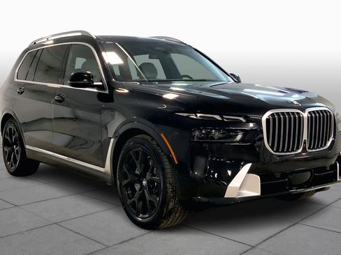 New 2026 BMW X7 xDrive40i w/ Premium Package image 2
