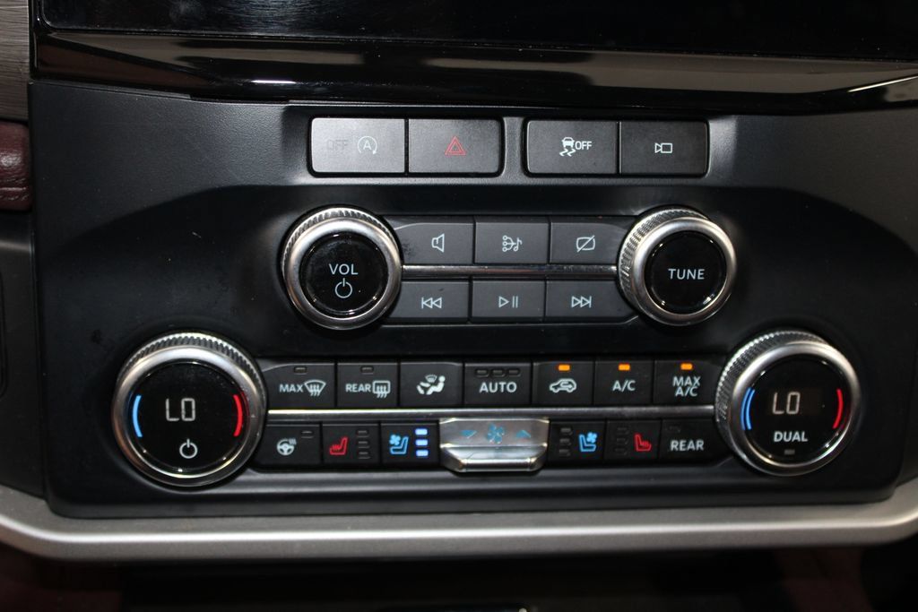 Used 2024 Ford Expedition Max Limited AWD/4WD image 48