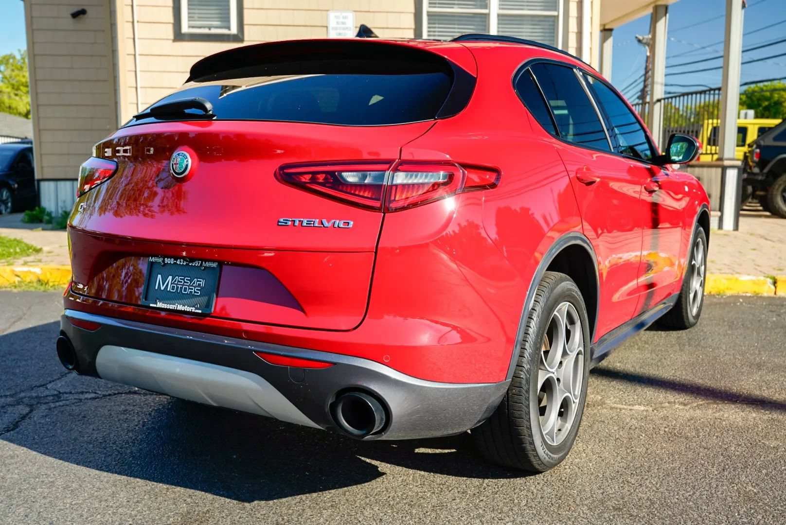 Used 2022 Alfa Romeo Stelvio Ti AWD/4WD image 5