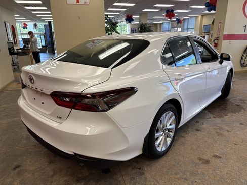 Used 2023 Toyota Camry LE FWD image 9