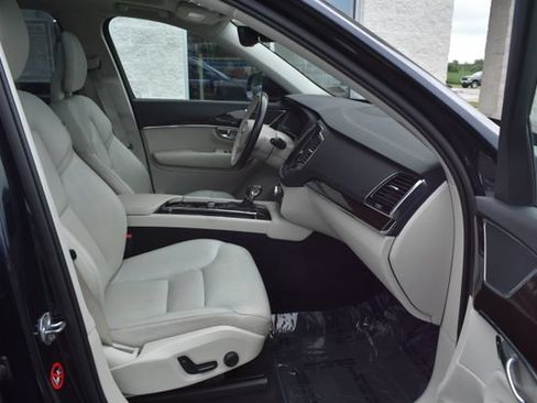 Used 2017 Volvo XC90 T6 Momentum w/ Convenience Package AWD/4WD image 46